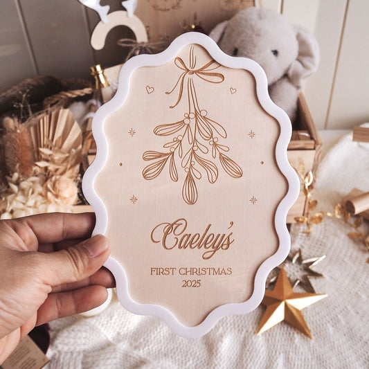 Baby’s First Christmas Plaque – Mistletoe Design (Wavy Design)