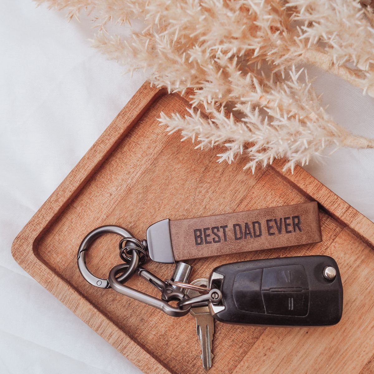 Personalised Premium Retro Keychain – Pip + Willow