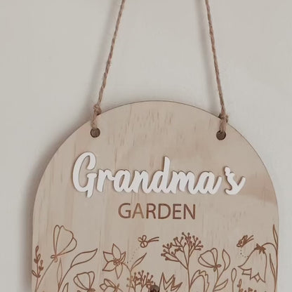 Family Wall Hanging Sign (Garden Theme)